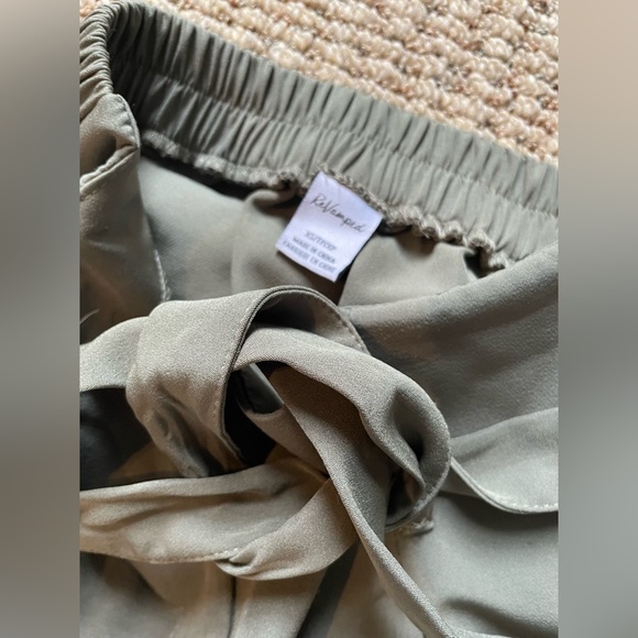 Women’s Belted Shein Dress Pants ( xs ) - Picture 2 of 4